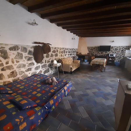 Апартаменты Sa Dommo De Sa Pietate Орозеи Экстерьер фото